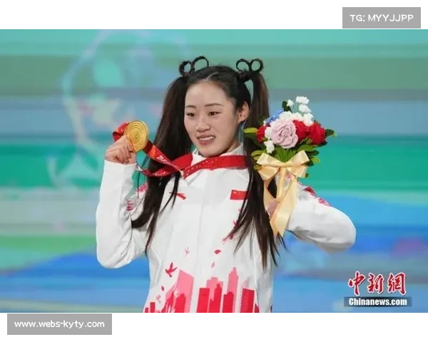 障碍跑女子精英组冠军乔纳西克:在北京赢得第一枚金牌 障碍跑女子精英组冠军乔纳西克:在北京赢得第一枚金牌